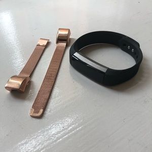 Fitbit Alta + Rose Gold Band